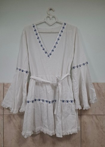 Beyaz Nakışlı Bohem Mini Elbise - Görsel 4