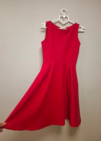 Kırmızı Midi Kolsuz Elbise - Görsel 11