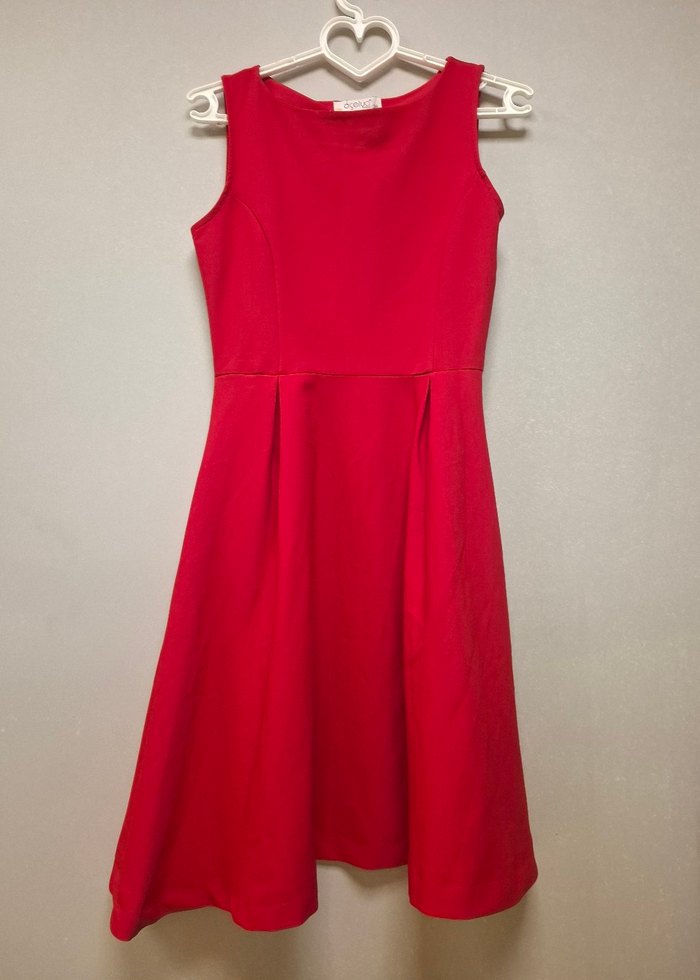 Kırmızı Midi Kolsuz Elbise - Görsel 3