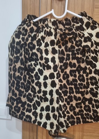 Leopar Desenli Şort - Görsel 5