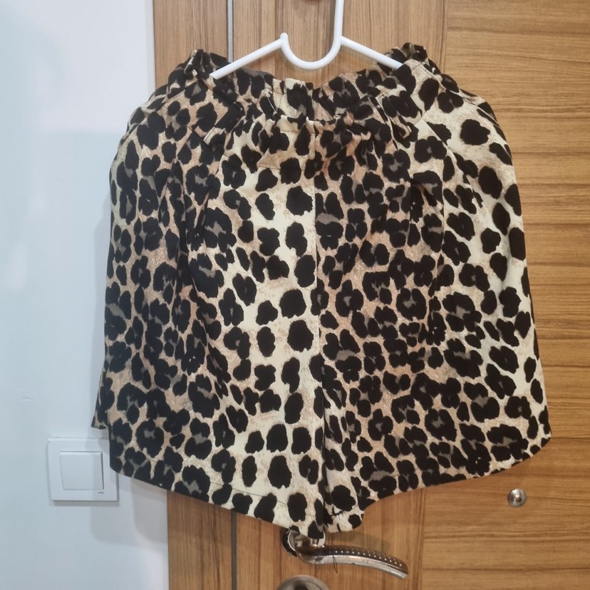 Leopar Desenli Şort - Görsel 3