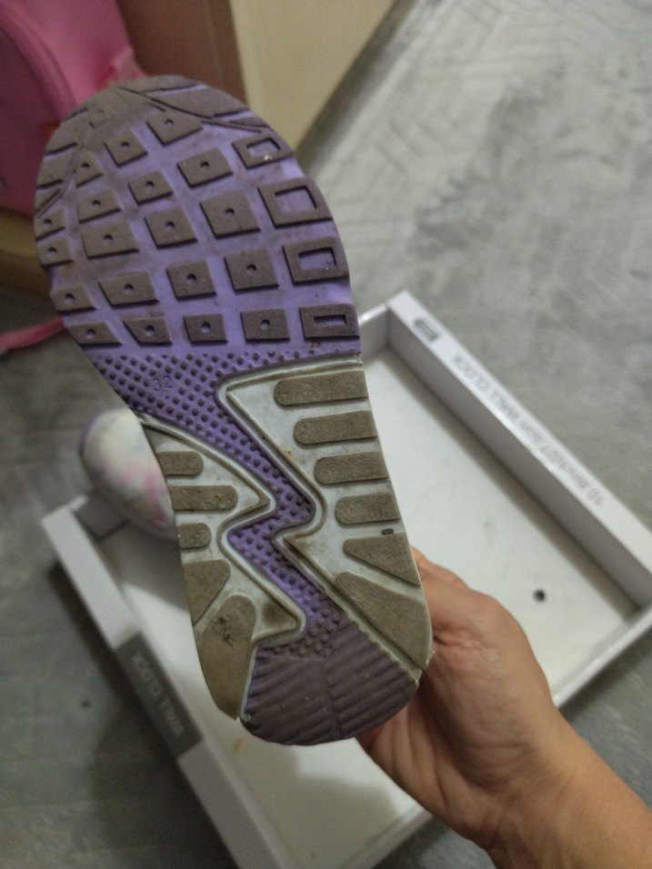 Kız Çocukları için Pembe Bağcıklı ve Cırt Cırtlı Sneaker - Görsel 4