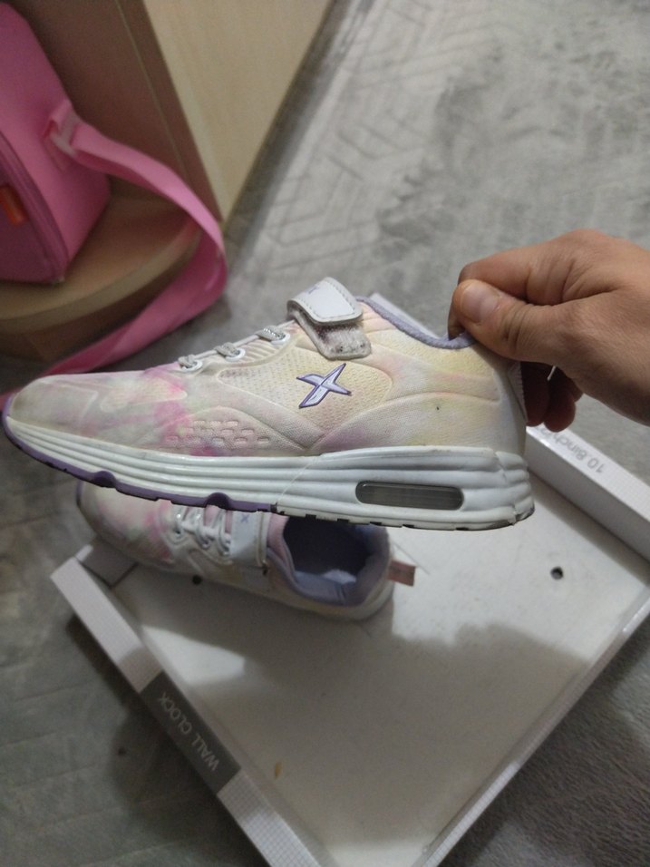 Kız Çocukları için Pembe Bağcıklı ve Cırt Cırtlı Sneaker - Görsel 3