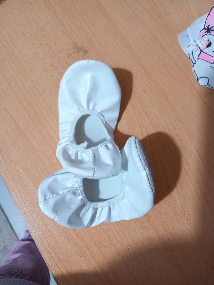 Kız Çocuk Beyaz Lastikli Bale Ayakkabısı - Görsel 3