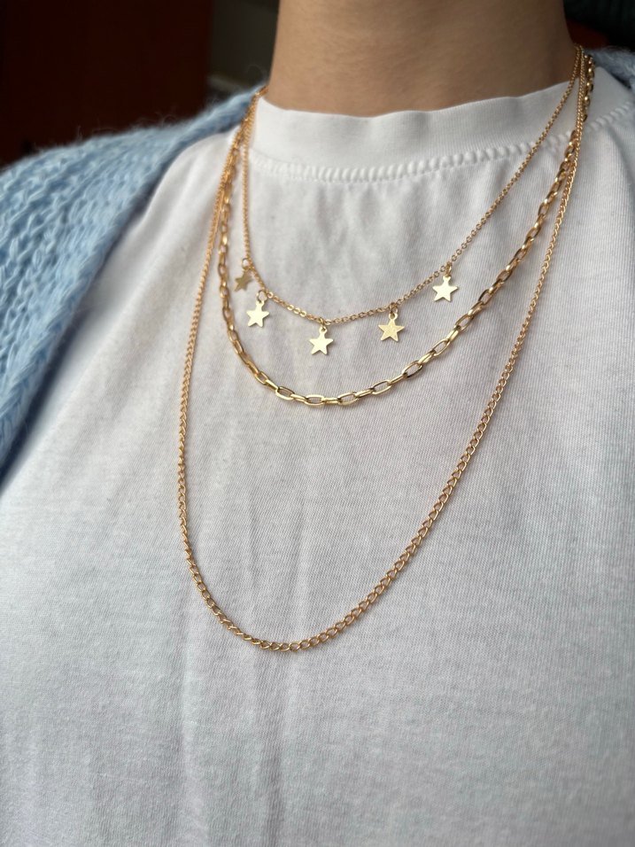 Zincir Detaylı Altın Renk Kadın Kolye - Görsel 3