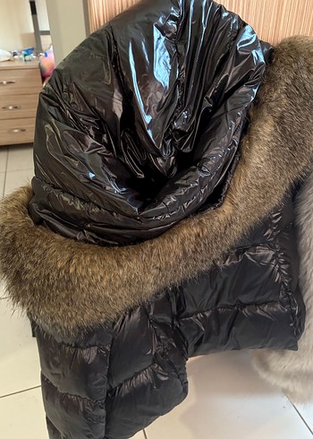 Kürk Detaylı Siyah Kadın Kışlık Mont - Görsel 7