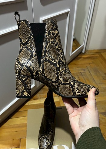 H&m  Kahverengi Yılan Desenli Bot - Görsel 3