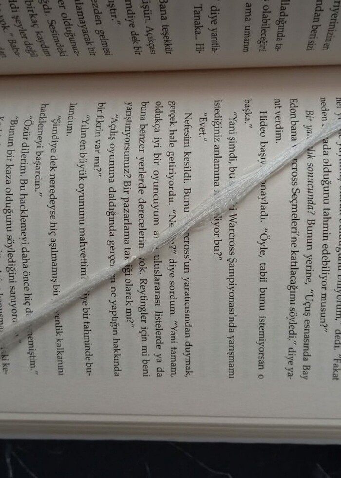 Warcross marie lu - Görsel 4