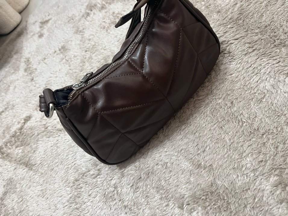 Kahverengi Deri Fermuarlı Kadın Çanta deformesi yok - Görsel 4