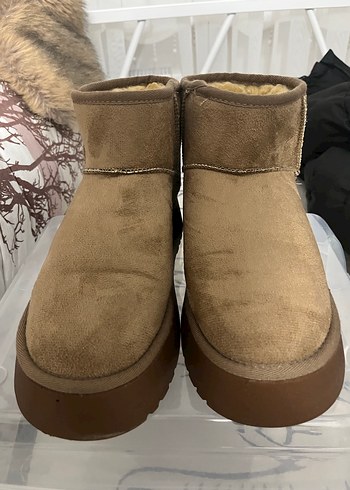 Ugg 39