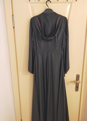Kapişonlu tesettür abiye - Görsel 3