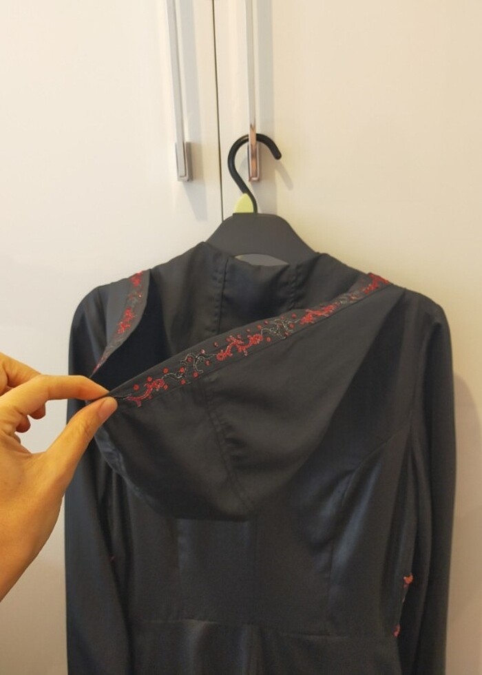 Kapişonlu tesettür abiye - Görsel 5