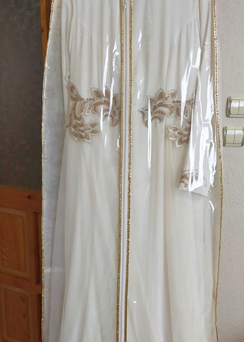 Beyaz Nakışlı Tesettür Abiye - Görsel 3