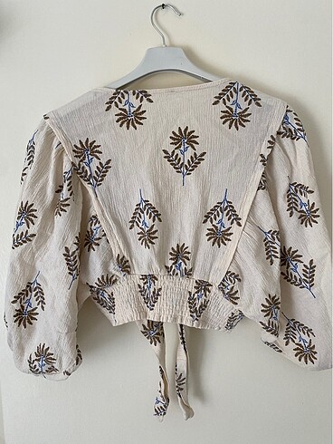 Keten Bağlamalı V yaka Crop - Görsel 2