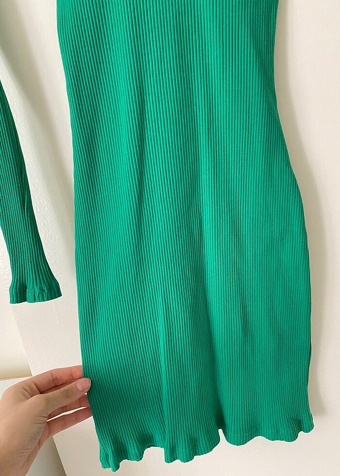 Yeşil dar v yaka elbise - Görsel 3