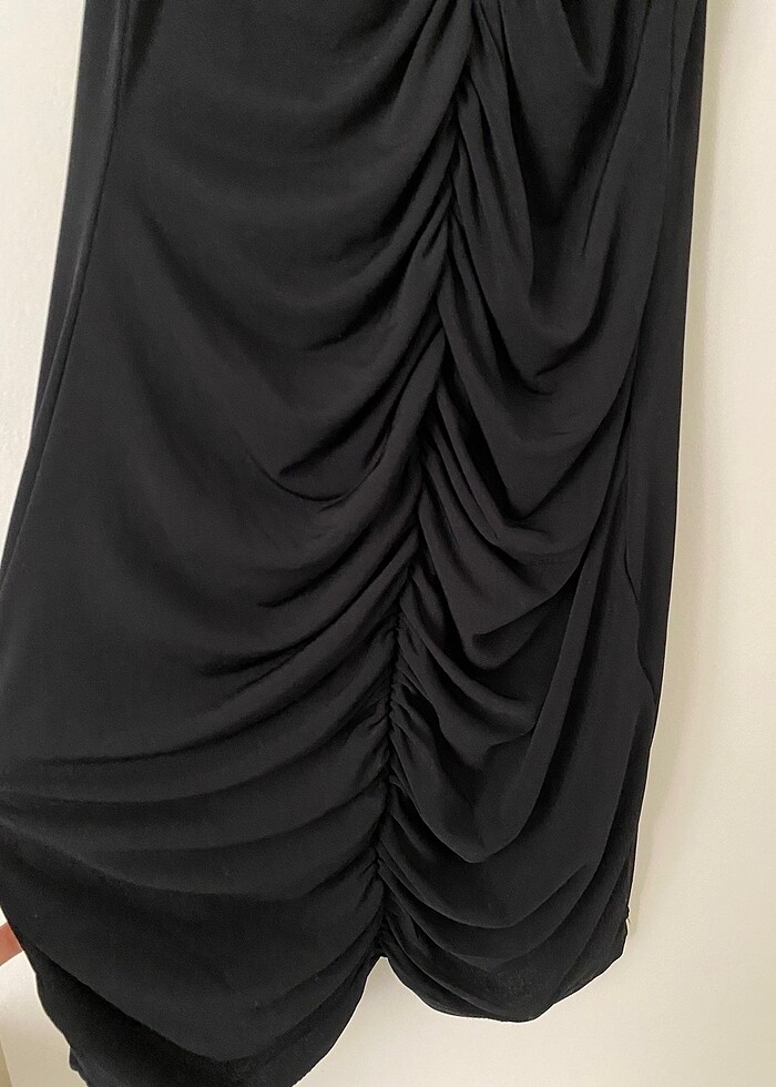 Siyah drapeli mini elbise - Görsel 3