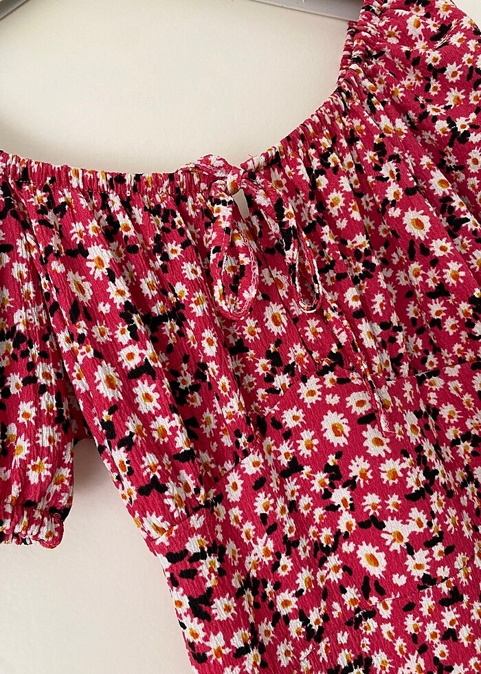 Pembe çiçekli drapeli elbise - Görsel 4