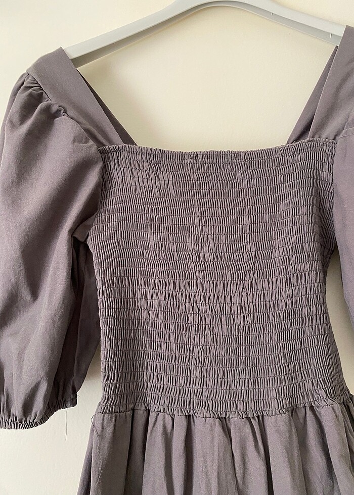 Gri büzgülü balon kol elbise - Görsel 3