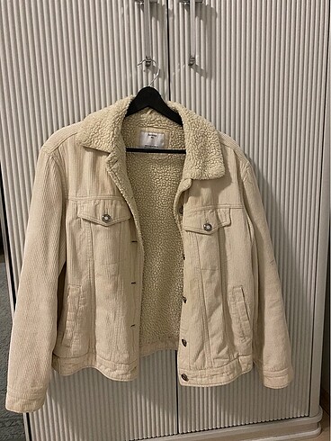 Bershka İçi Peluşlu Ceket