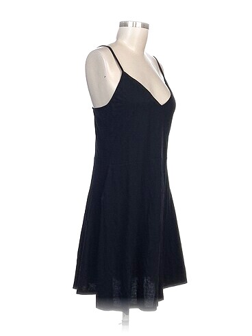 H&M H&M Kısa Elbise %70 İndirimli.