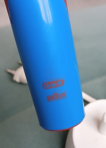 Oral-B D12 Vitality  Çocuk Diş Fırçası şarzı iyi durumda temiz.  - Görsel 5