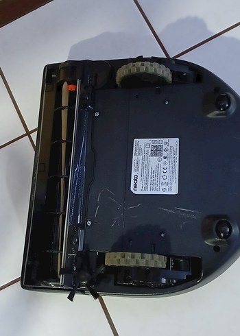 Neato Siyah Robot Süpürge - Görsel 6