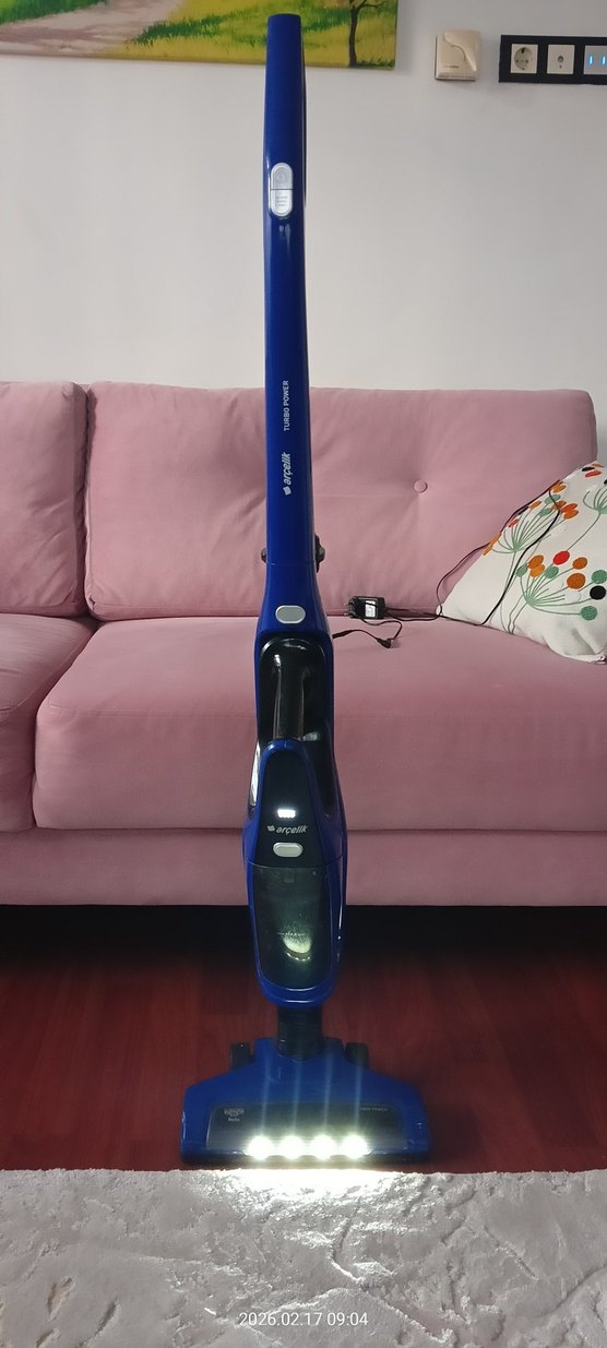 Arçelik SD 3971 Şarjlı Dikey Süpürge  hızlı modda şarlja yaklaşı - Görsel 2