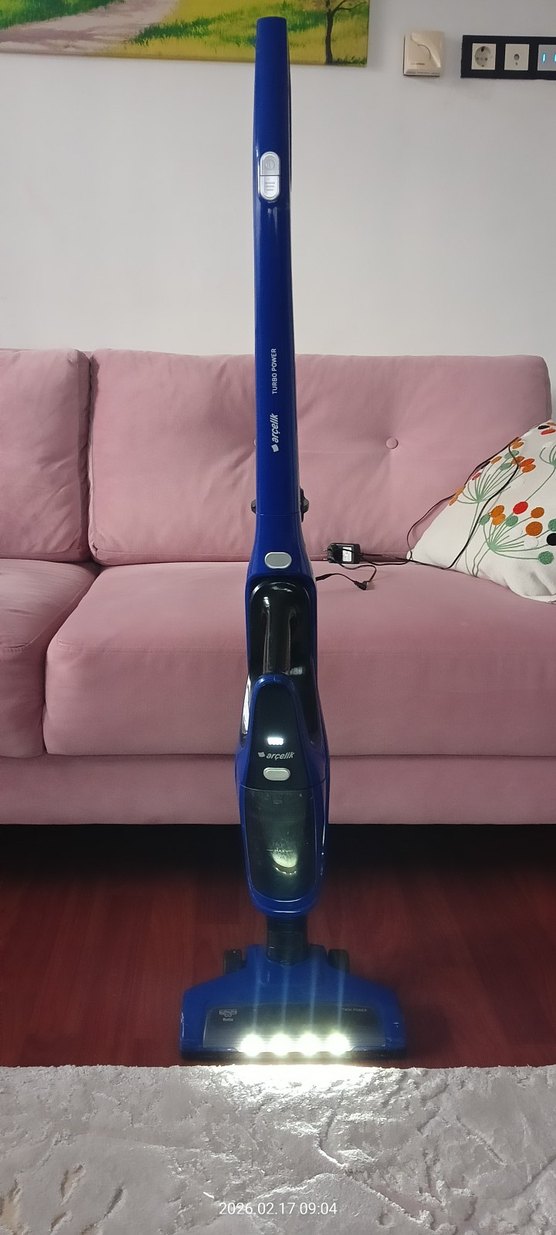 Arçelik SD 3971 Şarjlı Dikey Süpürge  hızlı modda şarlja yaklaşı - Görsel 3