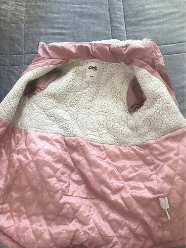 Civil pembe mont