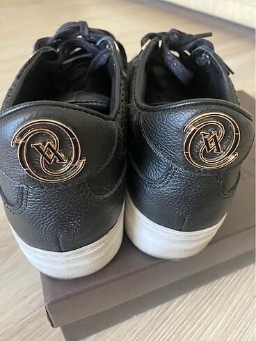 38 Beden Vakko Siyah Deri Sneaker