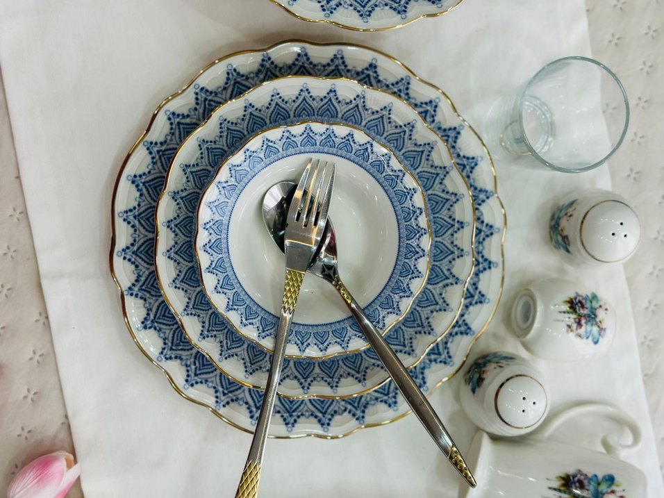 Mavi Çiçek Desenli Yemek Takımı - Görsel 4