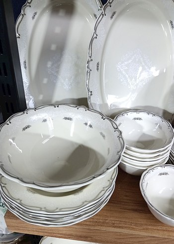 Gri Detaylı Beyaz Yemek Takımı - Görsel 2