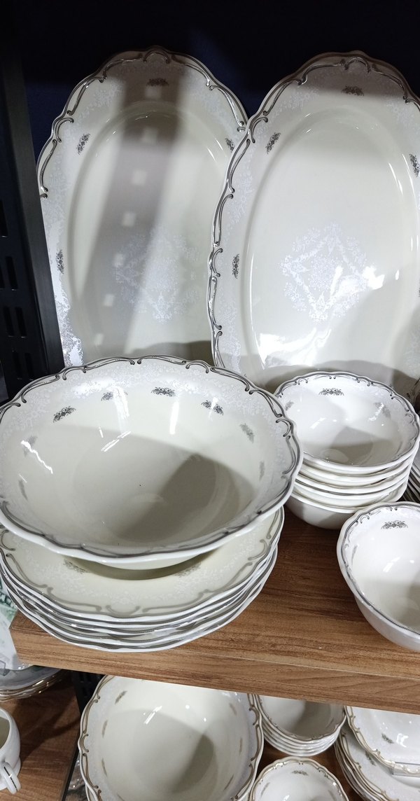 Gri Detaylı Beyaz Yemek Takımı - Görsel 2