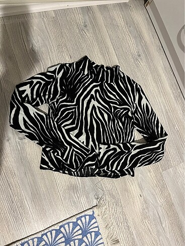 Trendyol & Milla zebra desenli crop