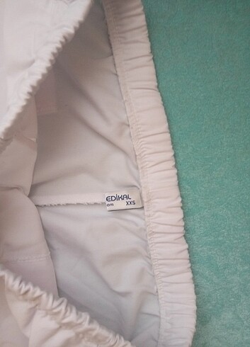 Beyaz medikal pantolon - Görsel 2