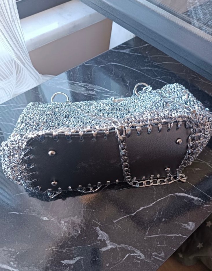 Gri Zincir Detaylı Örgü Kadın Portföy Çanta - Görsel 3