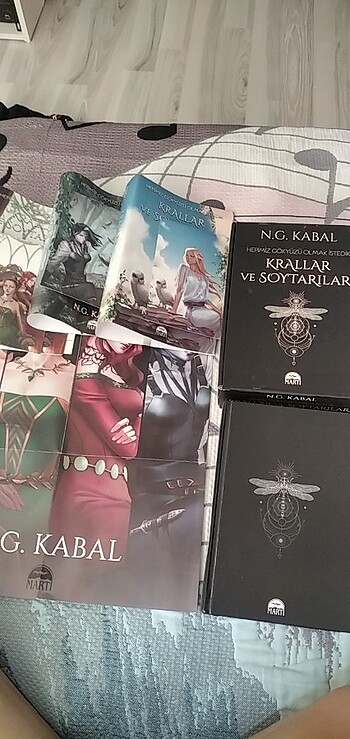 Hepimiz gökyüzü olmak istedik krallar ve soytarıları 