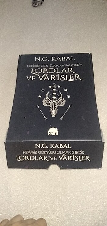 Lordlar ve varisler ciltli kitap 