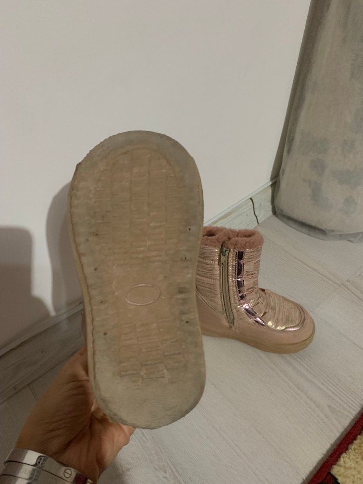 Kız Çocuk Pembe Parlak Kürklü Bot - Görsel 2
