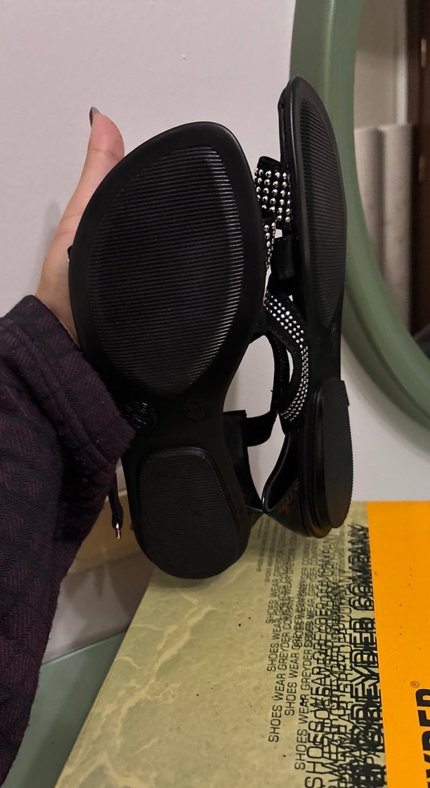 Kadın Siyah Dolgu Topuklu Bantlı Sandalet - Görsel 4