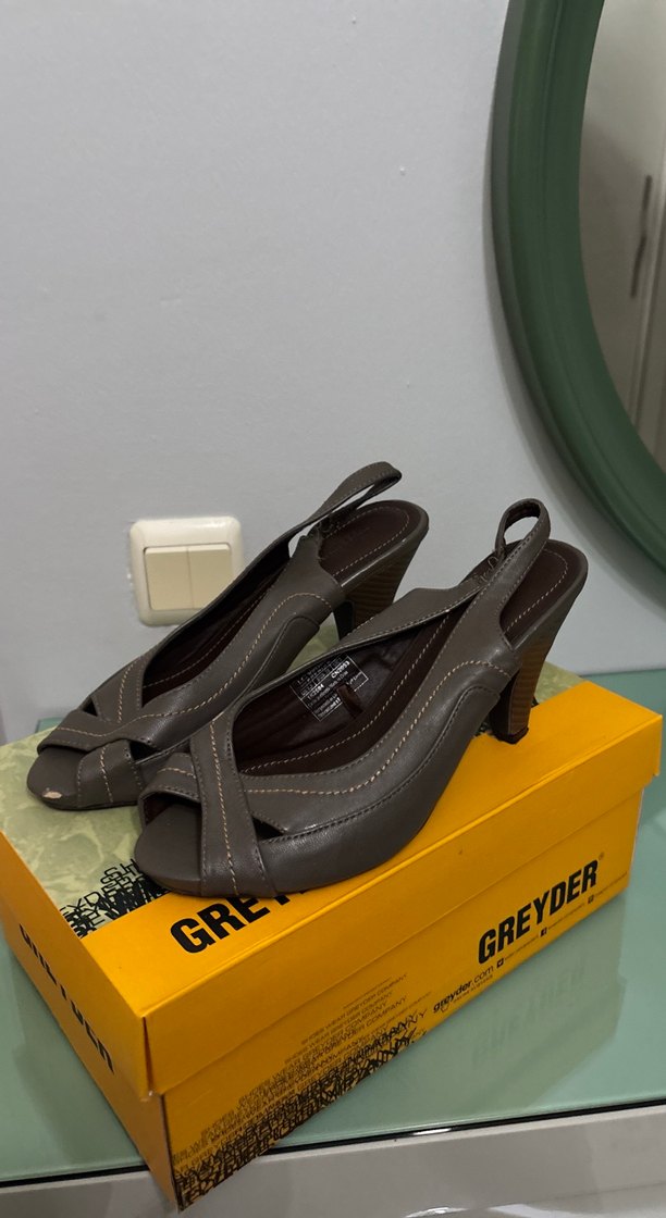 Gri Kadın Dolgu Topuklu Ayakkabı - Görsel 2