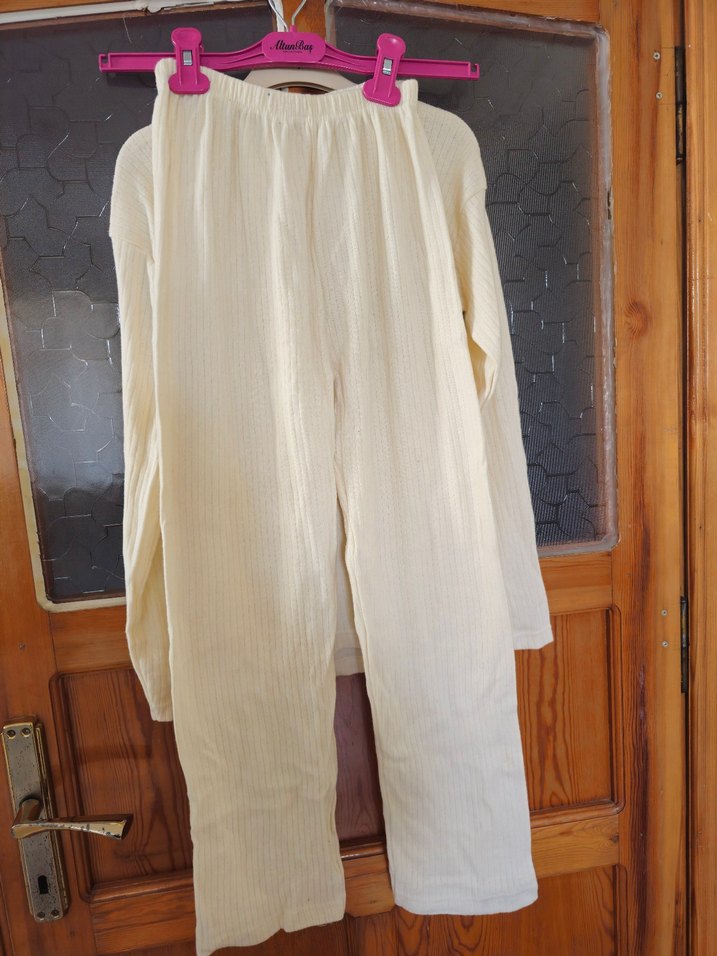 Kızlar için Beyaz Pamuklu Uzun Kollu Triko Takım - Görsel 2