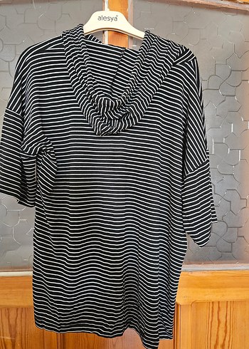 Diğer Kapüşonlu Siyah Çizgili Kısa Kollu Kadın Sweatshirt