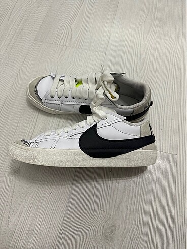 Nike Nike W Blazer Low 77 Jumbo