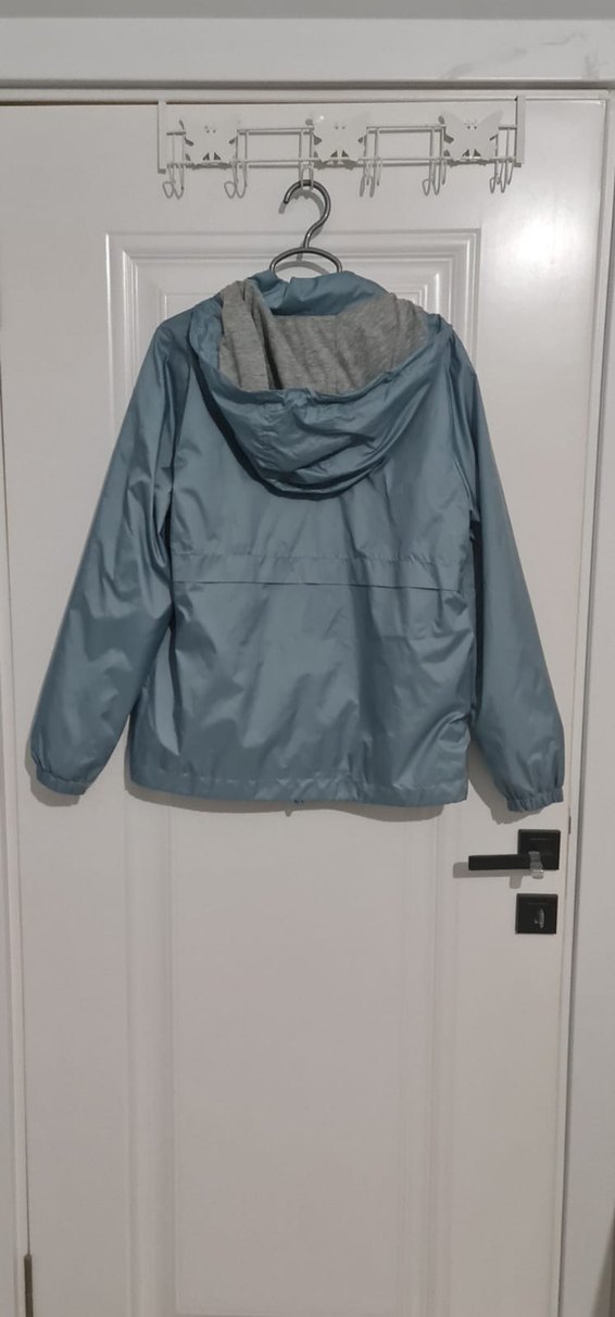 Gri Fermuarlı Yağmurluk - Görsel 3