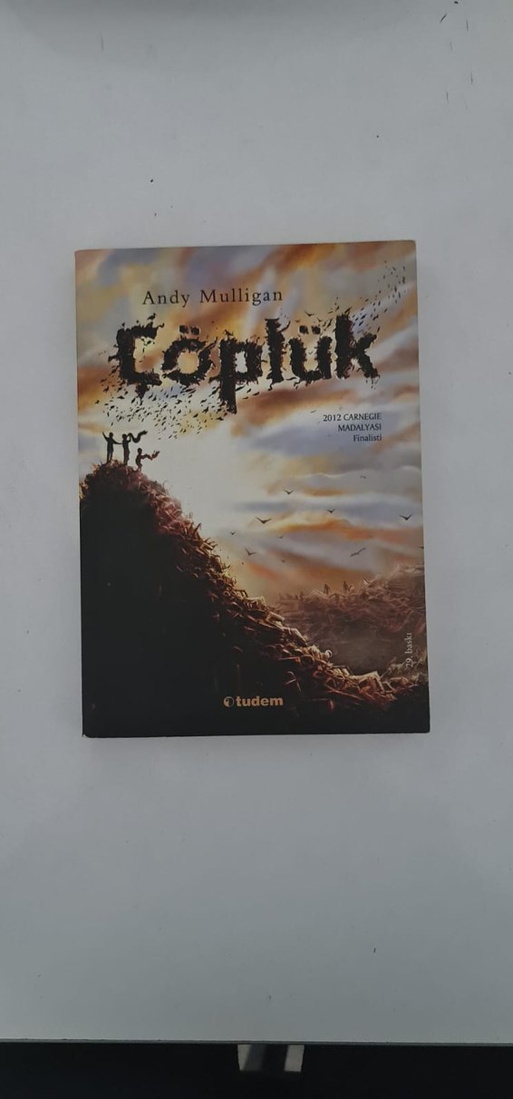 Darren Simpson ve Diğer Yazarlardan Romanlar - Görsel 4