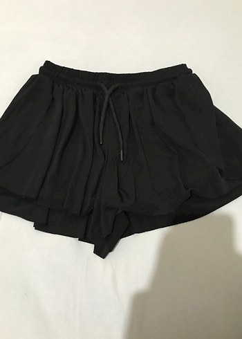 Kadın Siyah Mini Şort Fırfırlı Rahat Kesim