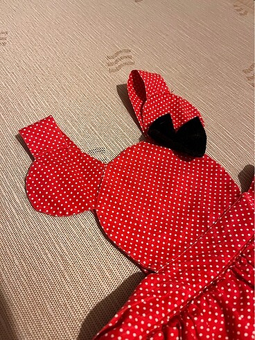 Diğer Minnie ve tütülü elbise