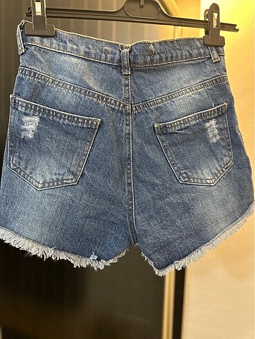 26 Beden mavi Renk Denim Püskül Detay Mini Kot Şort