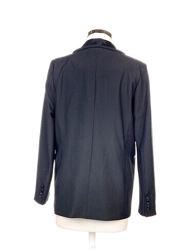 38 Beden Fabrika Blazer %70 İndirimli.
